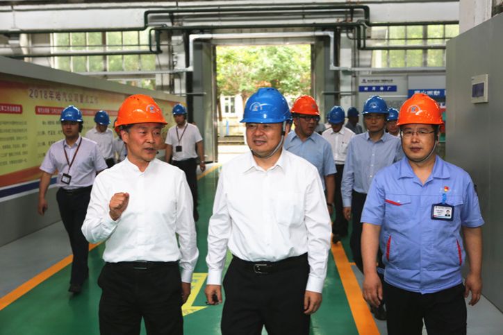 郝鹏参观考察哈电集团所属企业汽轮机公司